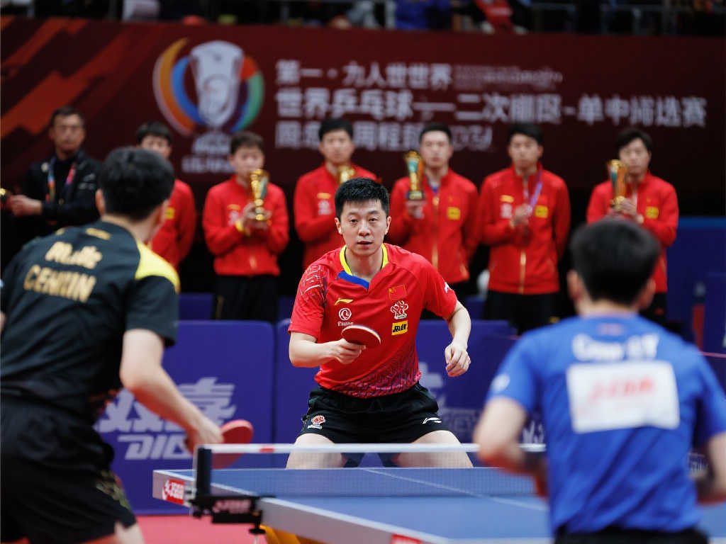 安菲尔德球 安菲尔德球