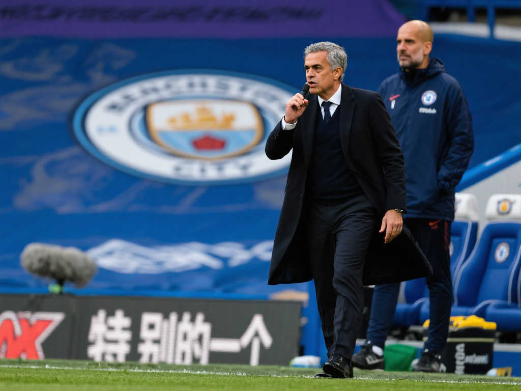 与此同时 与此同时