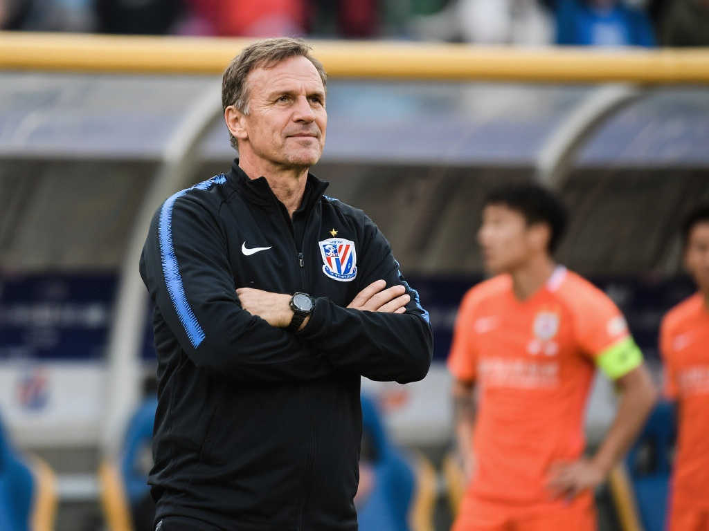 对于球迷和 对于球迷和